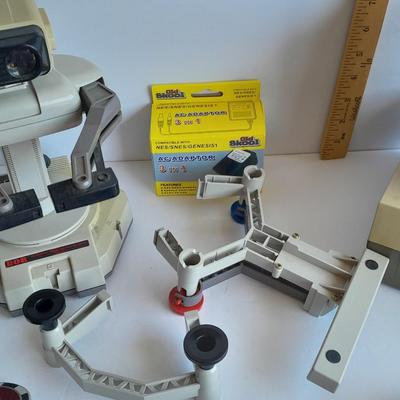 Vintage Nintendo Entertainment center with Eight Games, Rob Robot, Gun, AND MORE