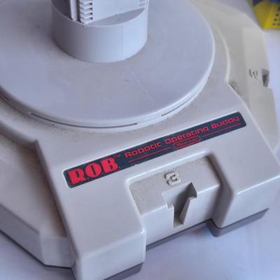 Vintage Nintendo Entertainment center with Eight Games, Rob Robot, Gun, AND MORE