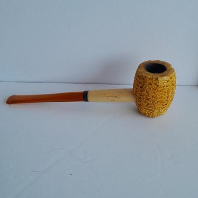Missouri Corn Cob pipe Meerschaum and Corn Cob pipe with a long stem