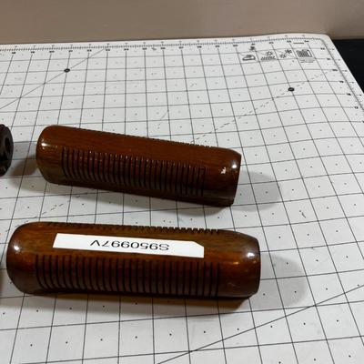 2 Remington Stocks and 4 Grips 