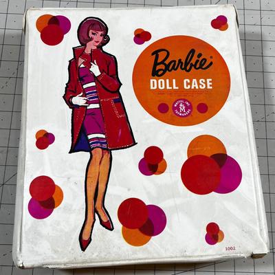 Barbie Doll Clothing Collection PLUS Case. 