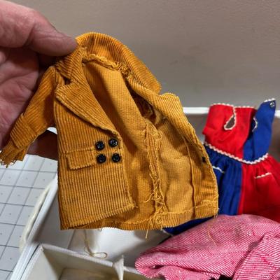 Barbie Doll Clothing Collection PLUS Case. 