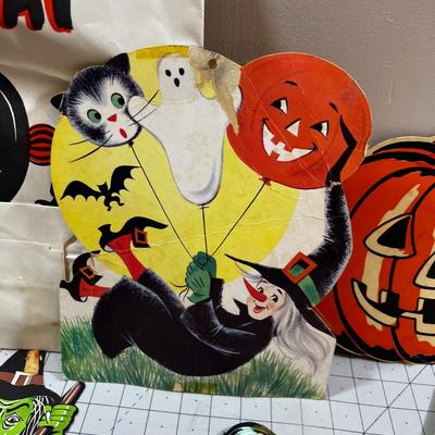 1960's Paper Halloween Cardboard Decorations: 2 Skeletons, Accordion Tissue Witch, Paper Bag, Balloons & Witch. 
