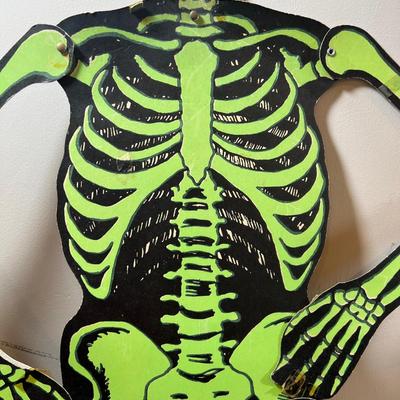 Life Size Skeleton May GLOW? 