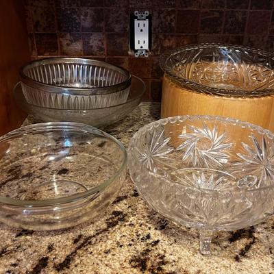 Glass and Wood Serving Bowls (6) 