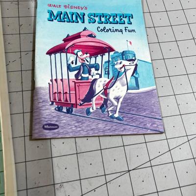 Disneyland Fun Box: Card, Crayons, Board Game etc. 