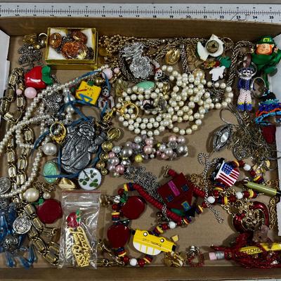 Tray of Custom Jewelry; Faux Pearl etc. 
