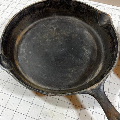 2 Cast Iron Fry Pan Skillets 7" & 10" 