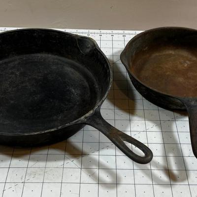 2 Cast Iron Fry Pan Skillets 7" & 10" 