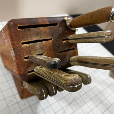 # 1 Block of Chicago Cutlery 