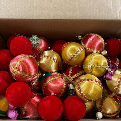 Box of Velvet and Spun Glass Christmas Ornaments Red & Gold 
