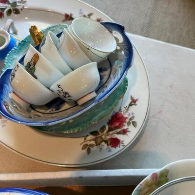 Mix Lot of Ceramic Ware