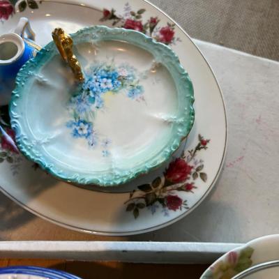 Mix Lot of Ceramic Ware