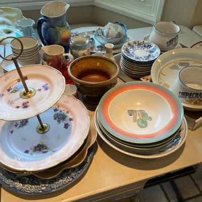 Mix Lot of Ceramic Ware
