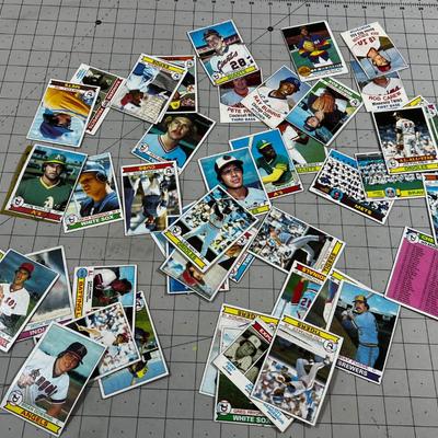 Bunch of 1979 Baseball Cards 