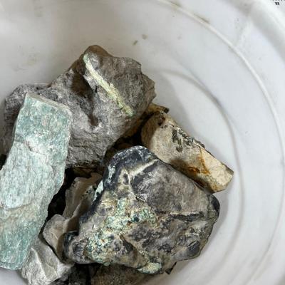 Lots of Rocks, Many Sizes, A lot of Variscite