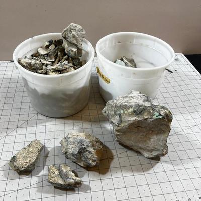 Lots of Rocks, Many Sizes, A lot of Variscite