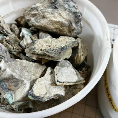 Lots of Rocks, Many Sizes, A lot of Variscite