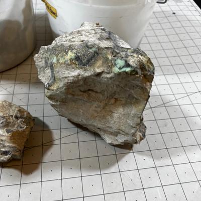 Lots of Rocks, Many Sizes, A lot of Variscite