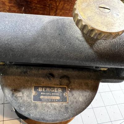 ANTIQUE BERGER Dumpy Level Transit