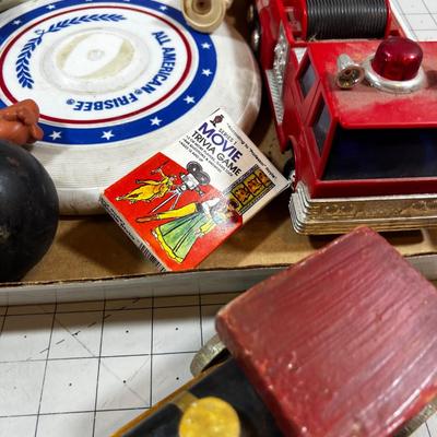 Vintage Toy Lot: Bocce Ball, Wood Train, Frisbee etc.