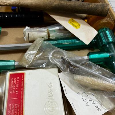 Tray of Miscellaneous GUN Loading and Cleaning Items