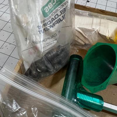 Tray of Miscellaneous GUN Loading and Cleaning Items