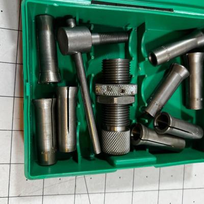 RCBS  Bullet Puller with Collets (8) 
