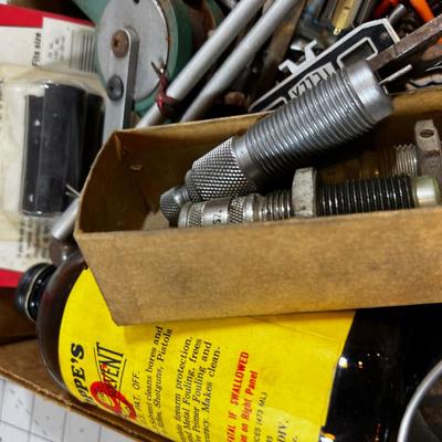 Tray Full of Gun Reloading & Cleaning Items 