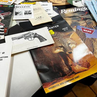 Guns and Ammo: Reloading, Pamphlets etc. COLLECTIBLE