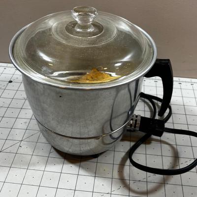 Vintage 3 Quart Pop Corn Popper 