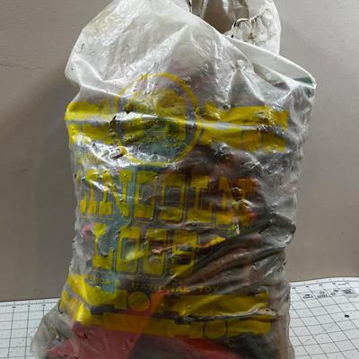 TOY:  Giant Bag of Vintage  Lincoln Logs 
