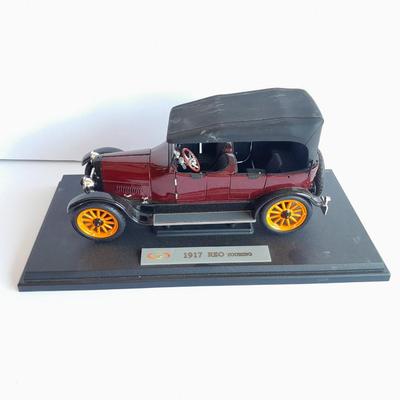 1917 REO Touring Die Cast Model Car