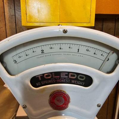 Vintage Toledo Honest Weight Scale (1B-JS)