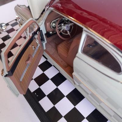 Hudson Hornet Die Cast Model Battery operated "in the spotlight" in Covered Display case.