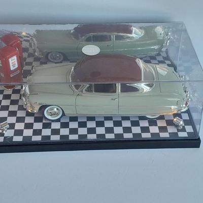 Hudson Hornet Die Cast Model Battery operated "in the spotlight" in Covered Display case.