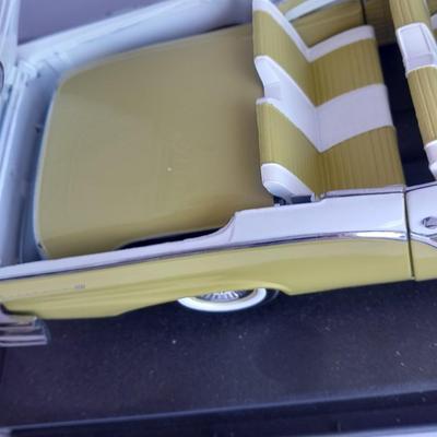 Sun star Ford Fairlane Convertible Die Cast model