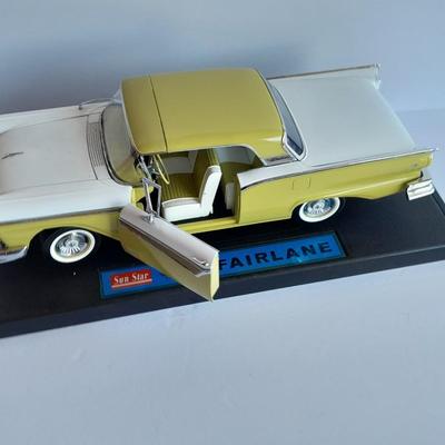 Sun star Ford Fairlane Convertible Die Cast model