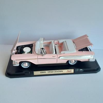 Edsel 1958 Citation convertible Road Signature Die Cast Model car