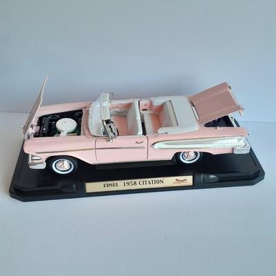 Edsel 1958 Citation convertible Road Signature Die Cast Model car