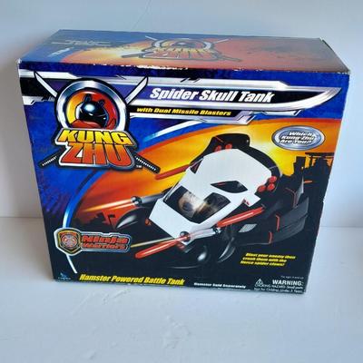 Kung Zhu Spider Skull Tank with dual missile blasters New in the package