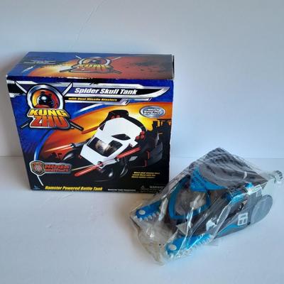 Kung Zhu Spider Skull Tank with dual missile blasters New in the package