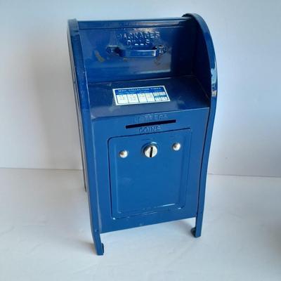 Metal United States Postal service collectible piggy banks Rural mailbox and City drop box Coin banks