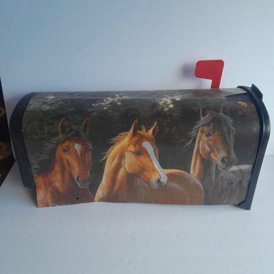 United States Rural Post box / mailbox with horse wrap plastic decorative sleeve Polar Group Inc.