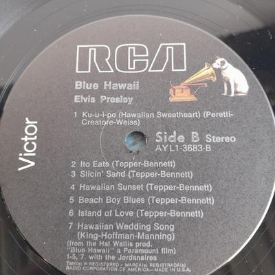 Elvis Presley - Blue Hawaii Soundtrack 12" LP Album Vinyl Record in Great condition!