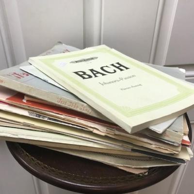 Music book lot with Bach