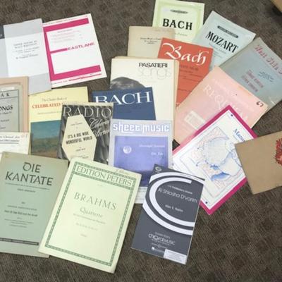 Music book lot with Bach