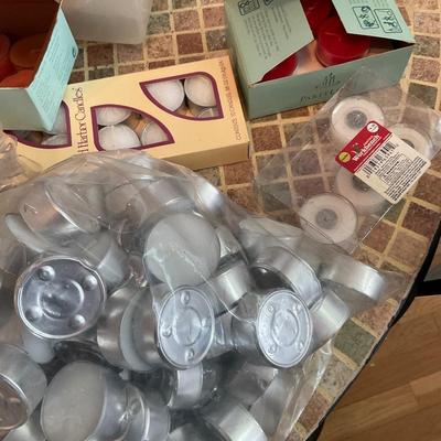 Lot of Tea Lights, Candles