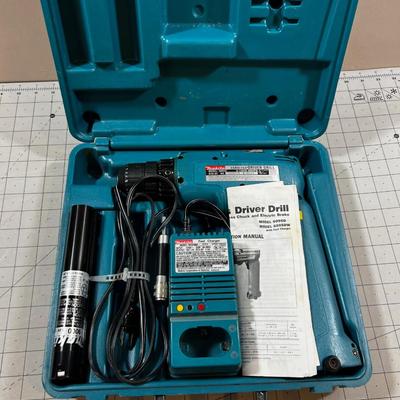 Makita Cordless Driver Drill with Case