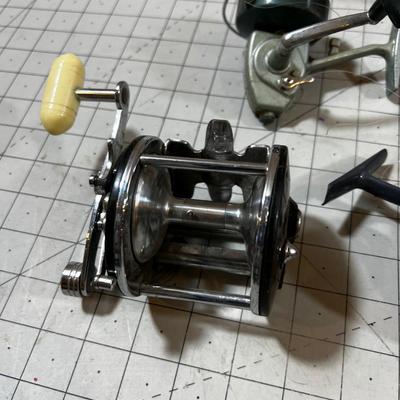 Fishing Reels (5) 